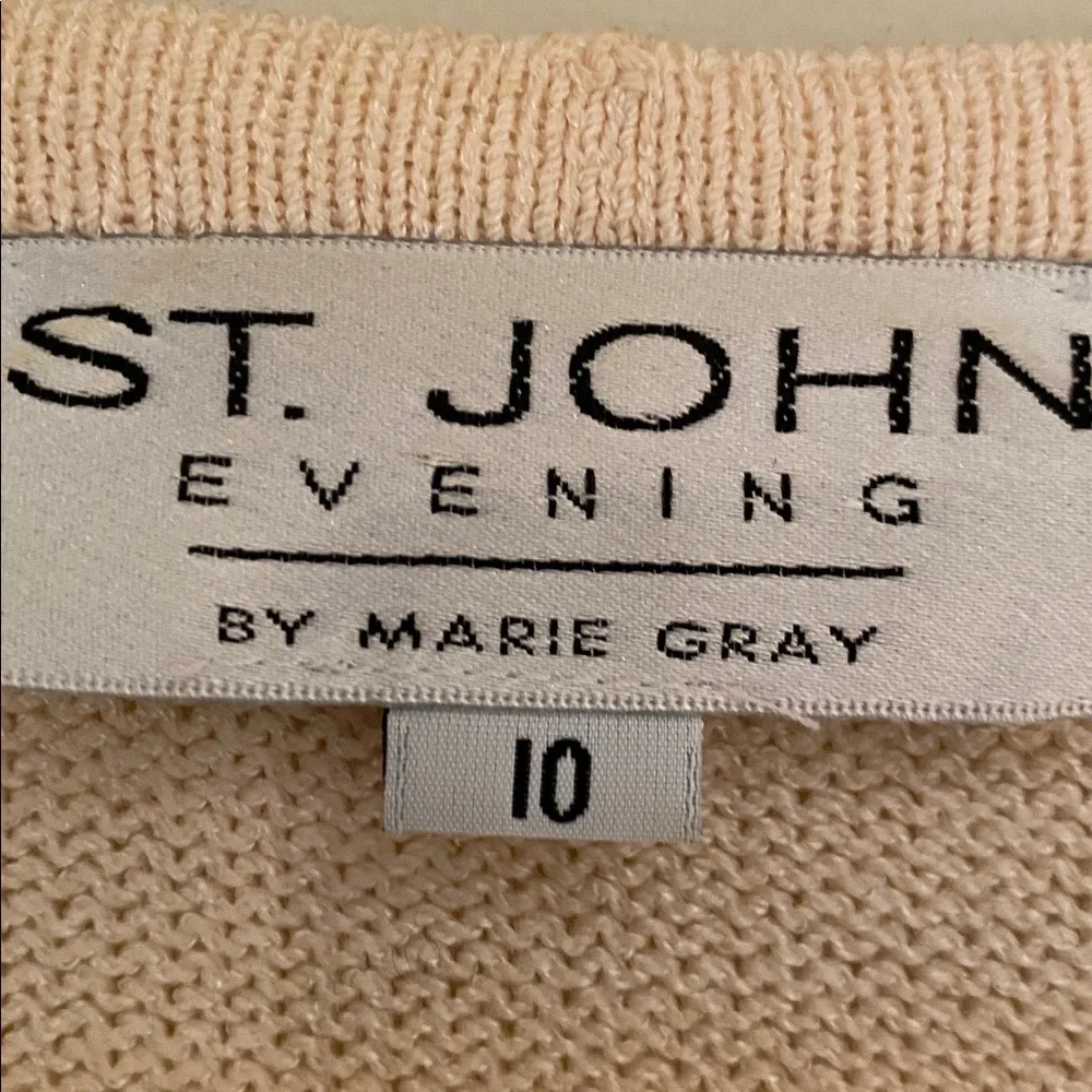 St. John Evening cream v-neck cardigan rhinestone strum & buttons Sz 10